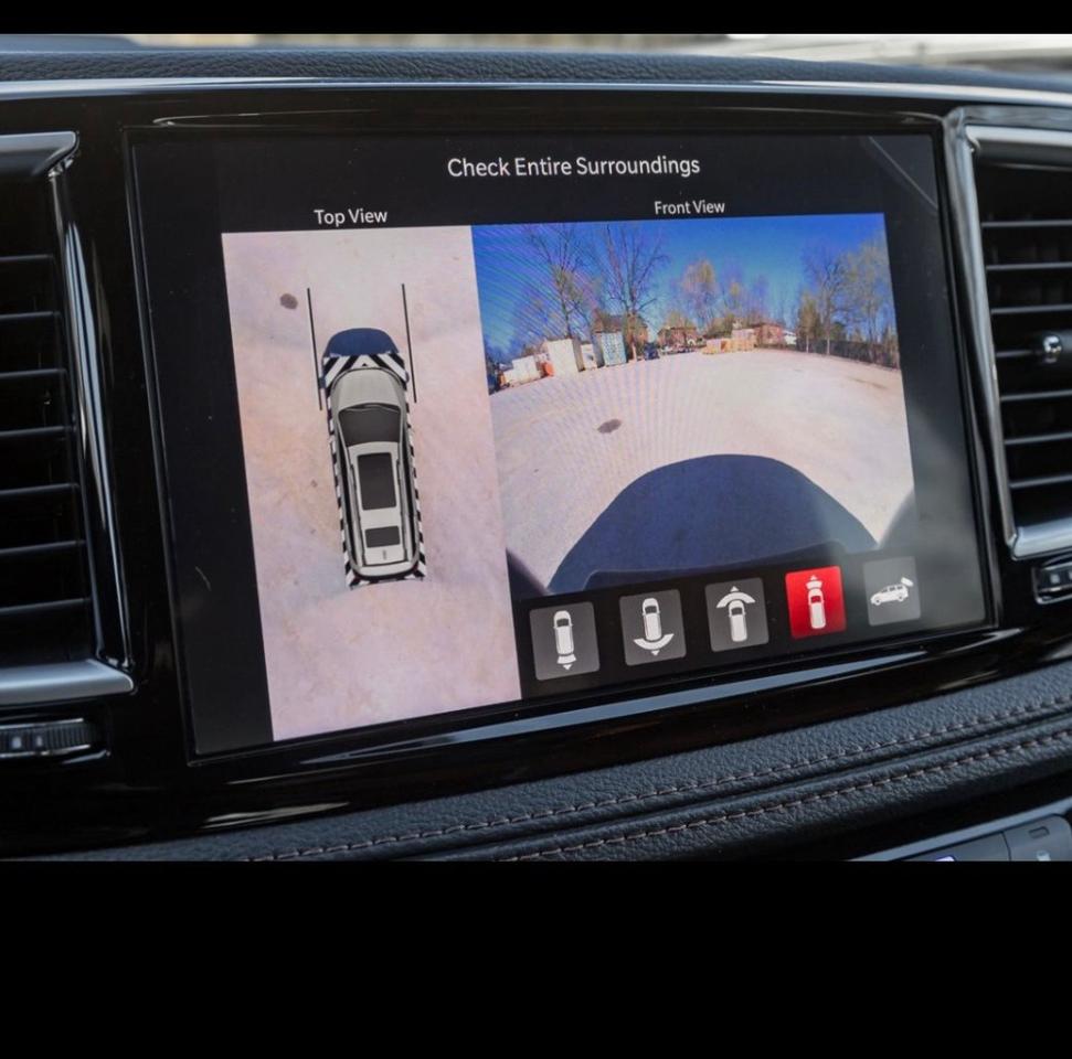 2024 Chrysler Pacifica Hybrid Pinnacle 2WD Photo