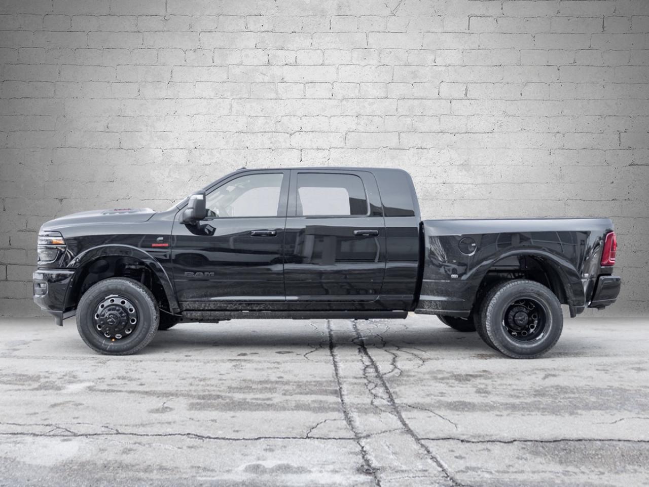 2026 RAM 3500 Limited Photo