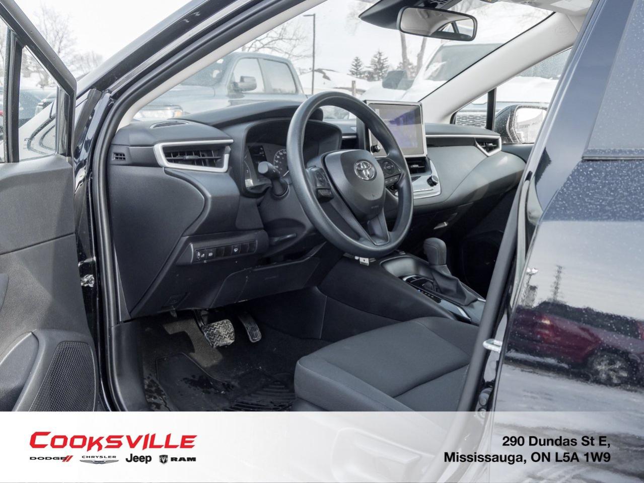 2025 Toyota Corolla LE CVT Photo