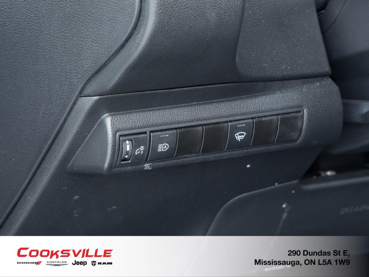 2025 Toyota Corolla LE CVT Photo