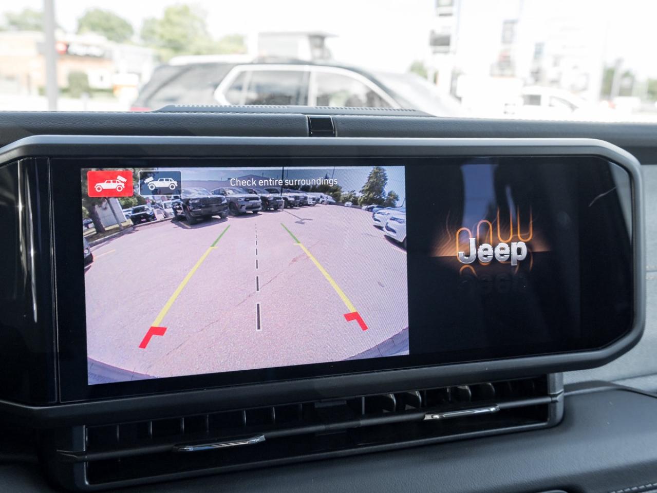 2025 Jeep Wrangler 4-Door SAHARA Photo