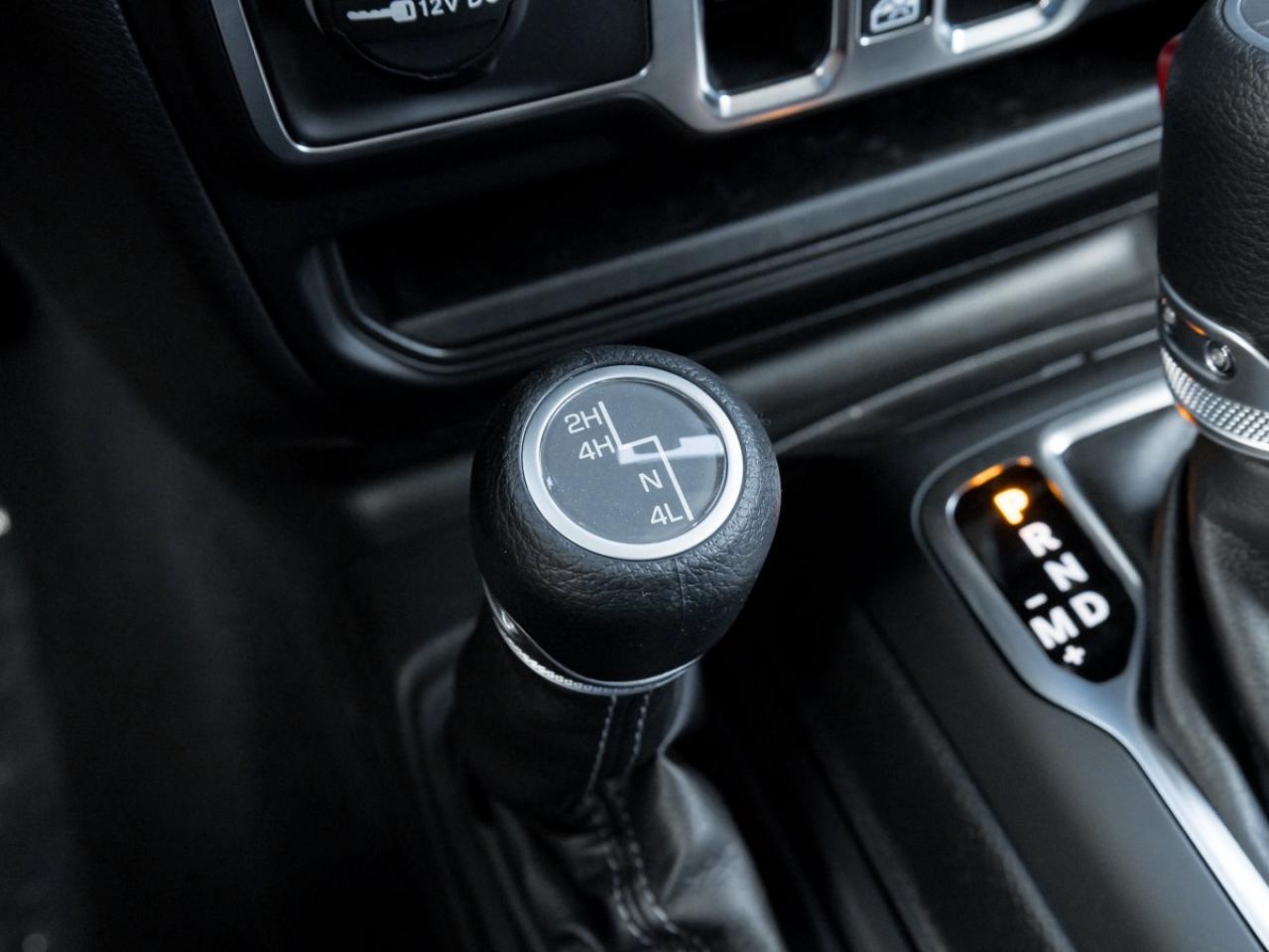 2025 Jeep Wrangler 4-Door SAHARA Photo