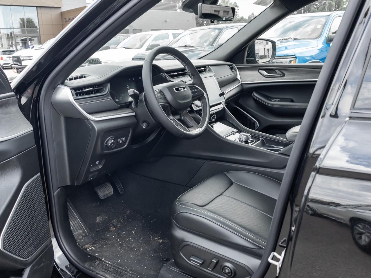 2026 Jeep Grand Cherokee L Limited Photo