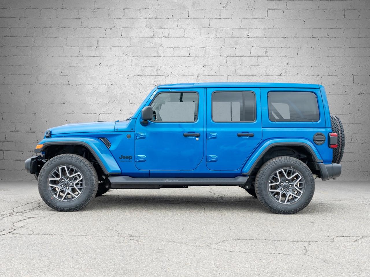 2026 Jeep Wrangler 4-Door SAHARA Photo2