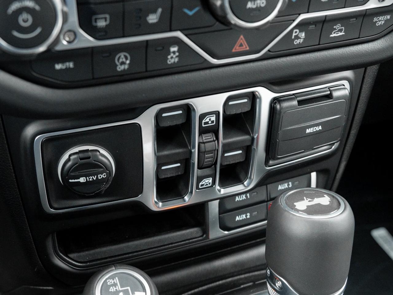 2026 Jeep Wrangler 4-Door SAHARA Photo