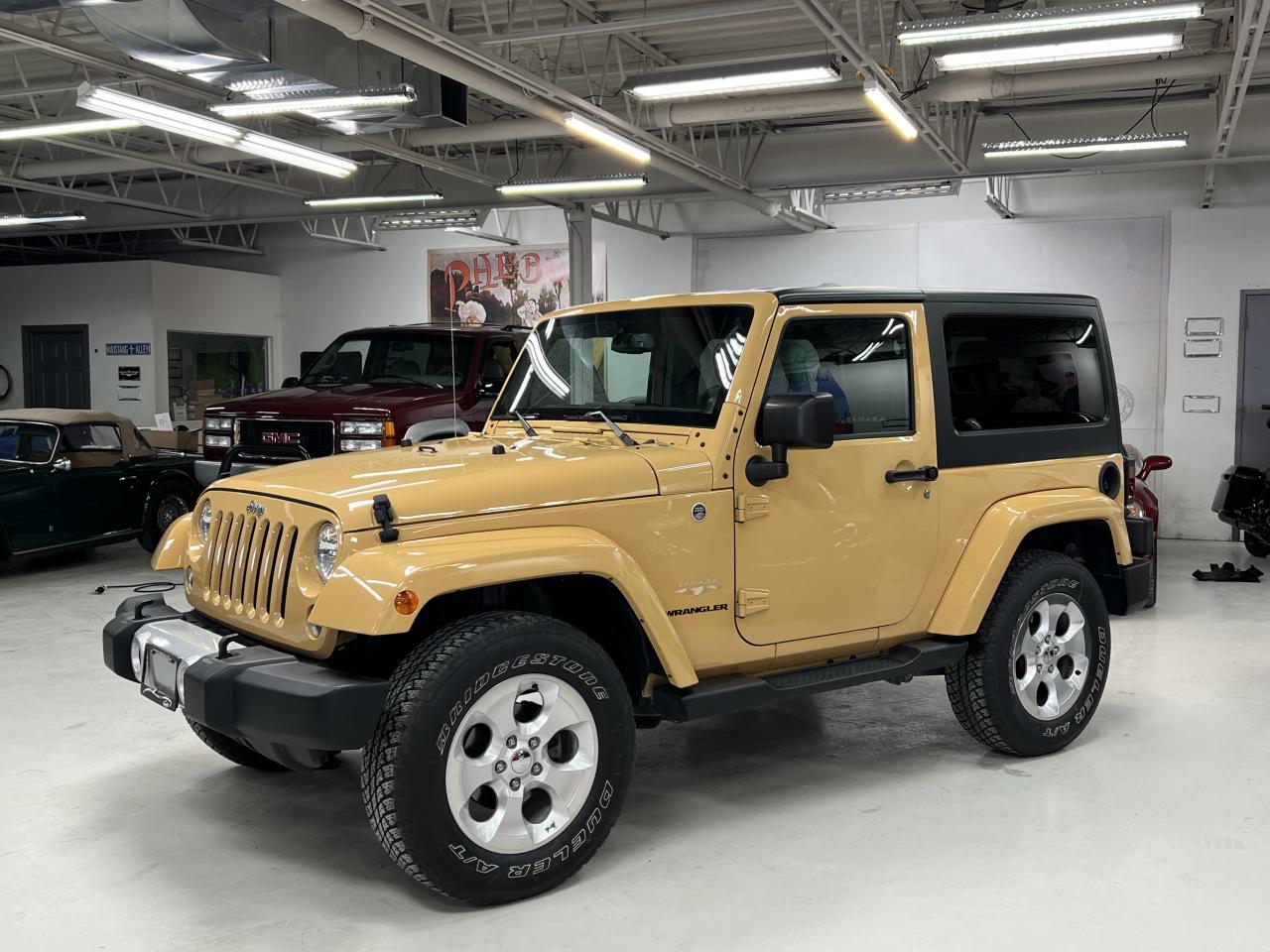 2014 Jeep Wrangler Sahara Photo3