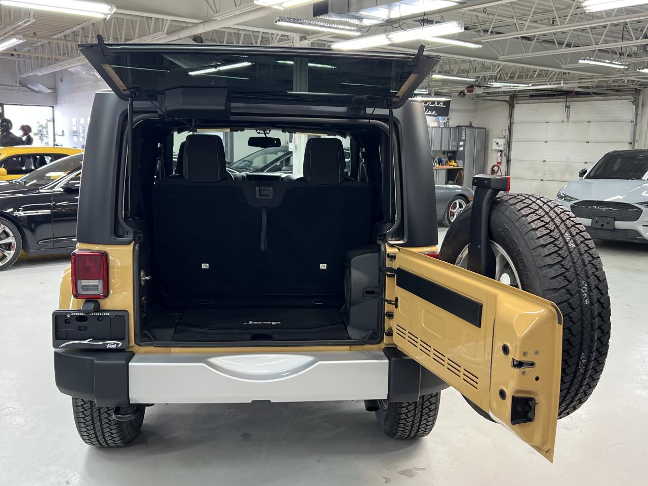 2014 Jeep Wrangler Sahara Photo