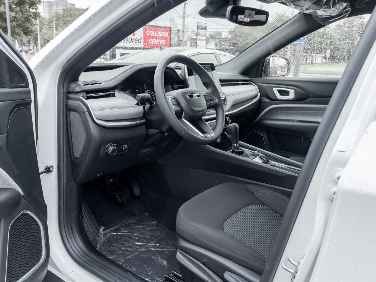 2025 Jeep Compass Sport Photo