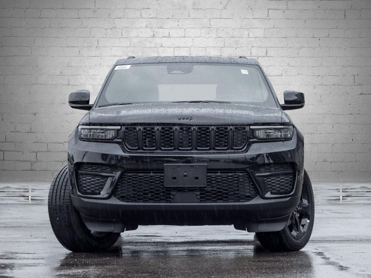 2025 Jeep Grand Cherokee Laredo Altitude Photo