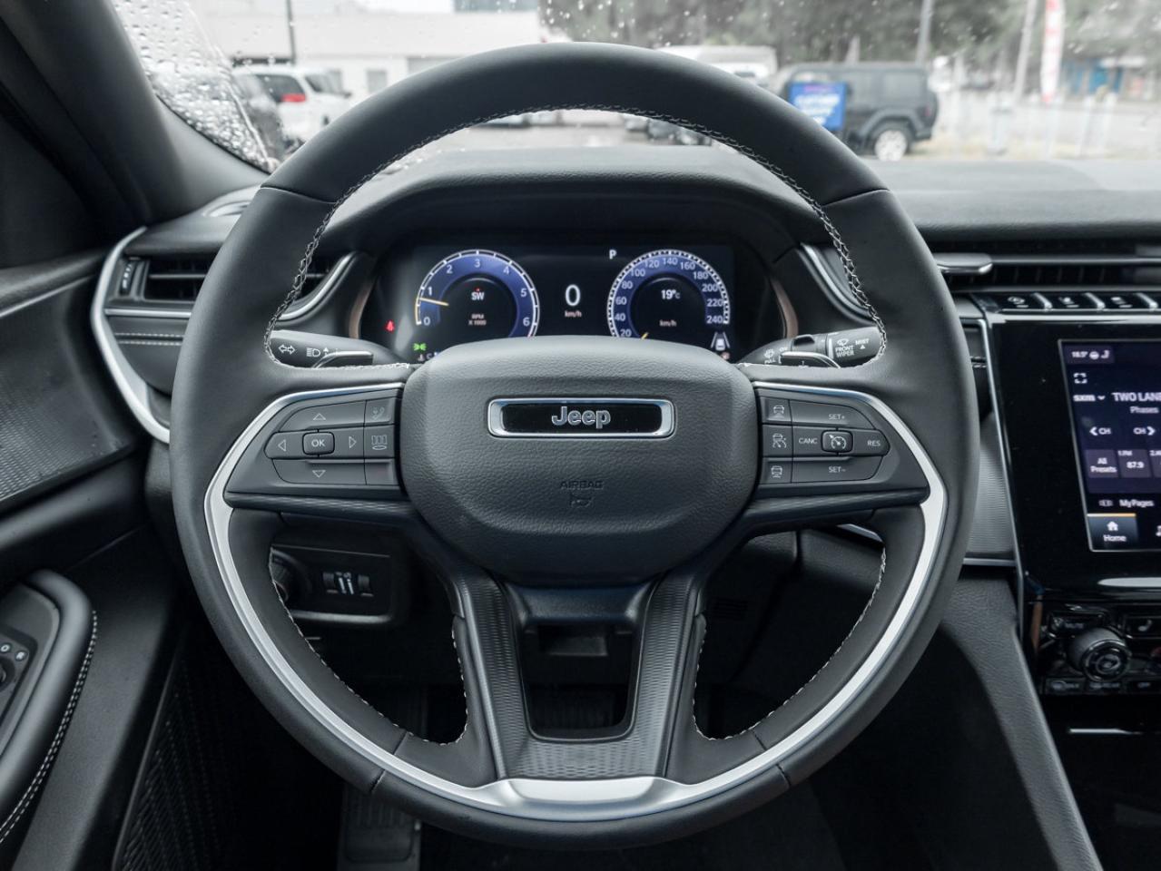 2025 Jeep Grand Cherokee Laredo Altitude Photo