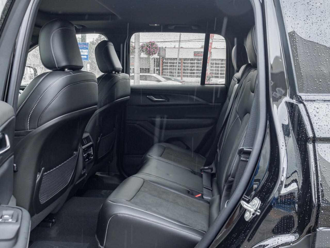 2025 Jeep Grand Cherokee Laredo Altitude Photo