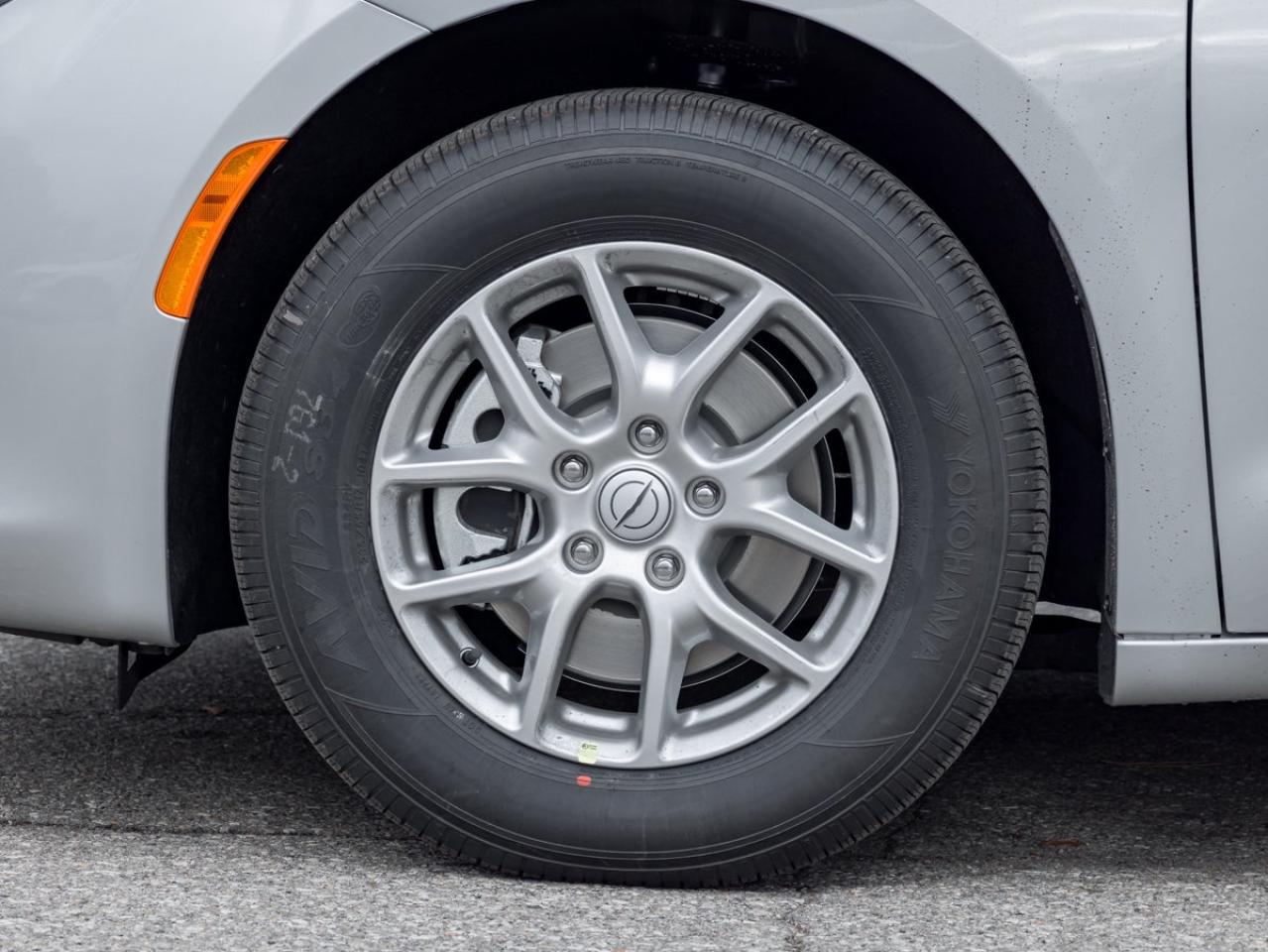 2026 Chrysler Grand Caravan SXT Photo