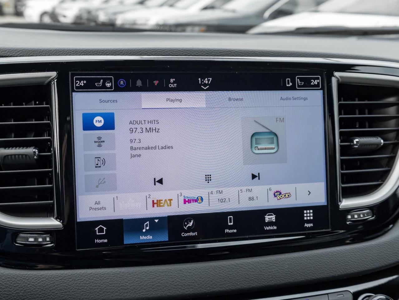 2026 Chrysler Grand Caravan SXT Photo