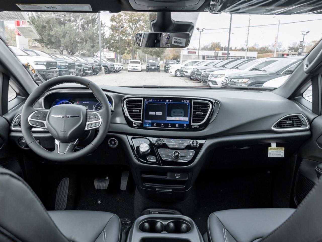 2026 Chrysler Grand Caravan SXT Photo