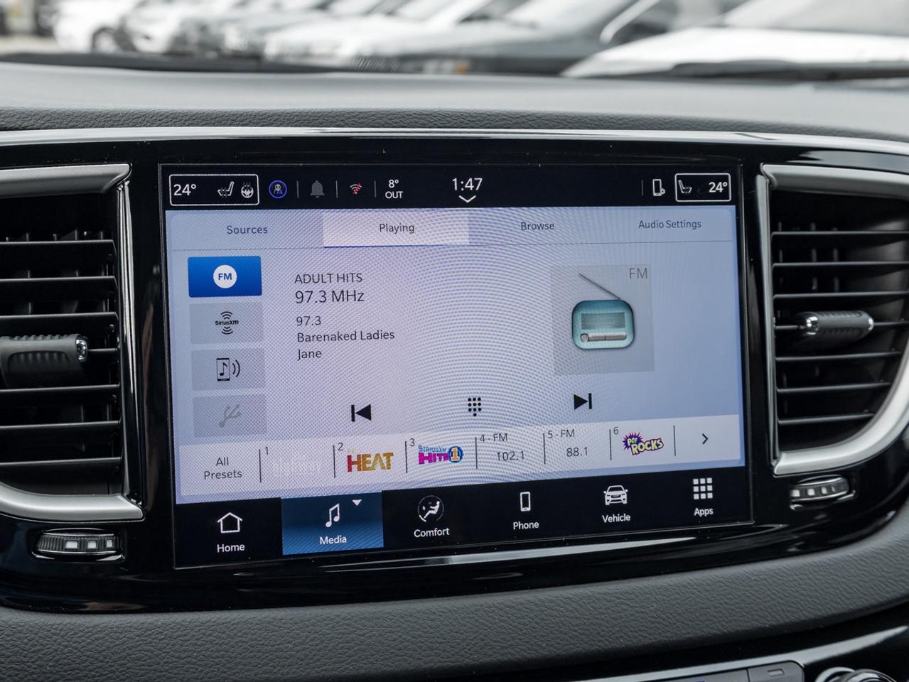 2026 Chrysler Grand Caravan SXT Photo