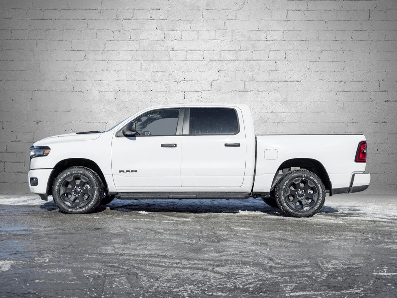 2026 RAM 1500 Express Photo3