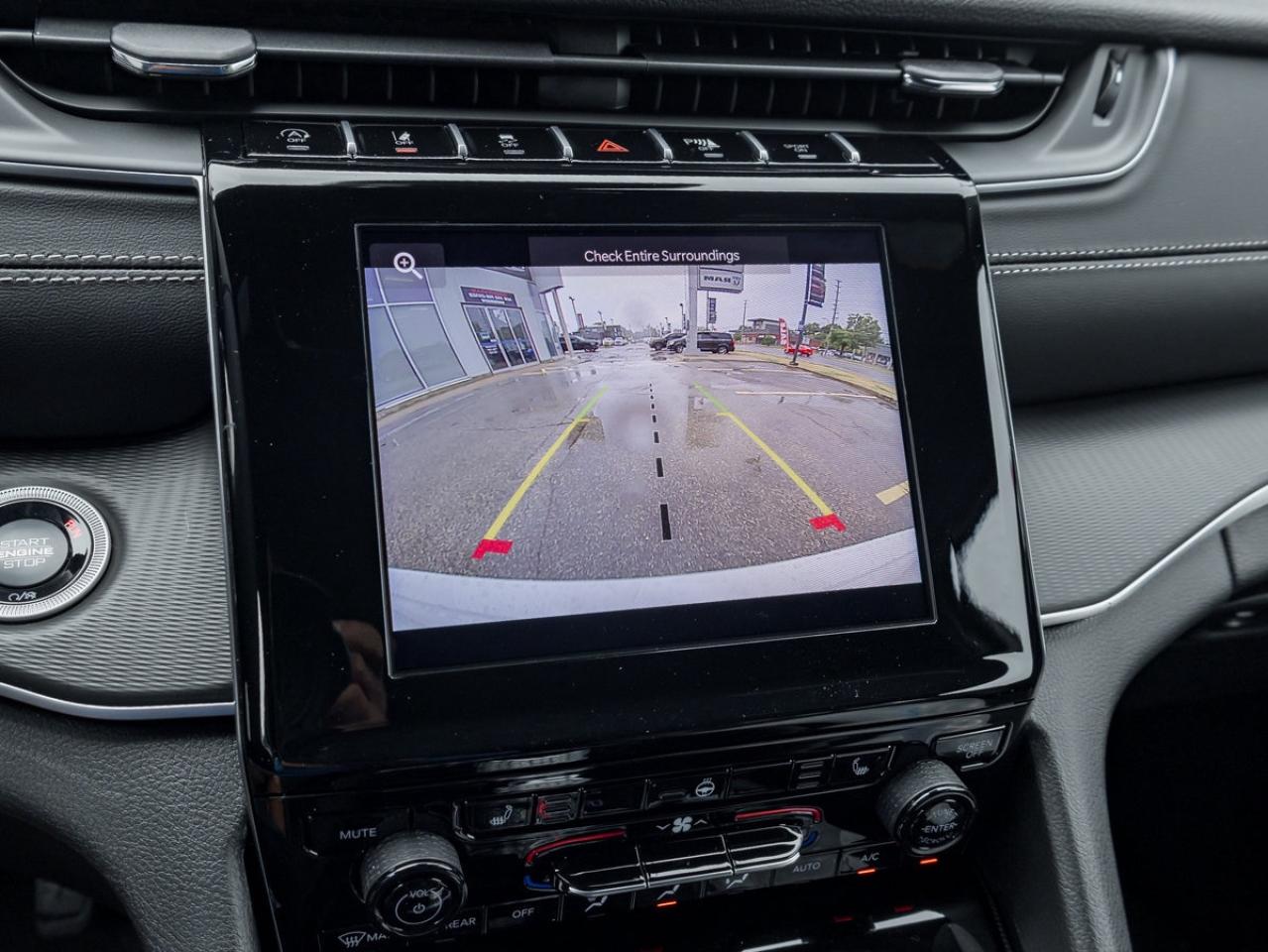 2025 Jeep Grand Cherokee Laredo Altitude Photo