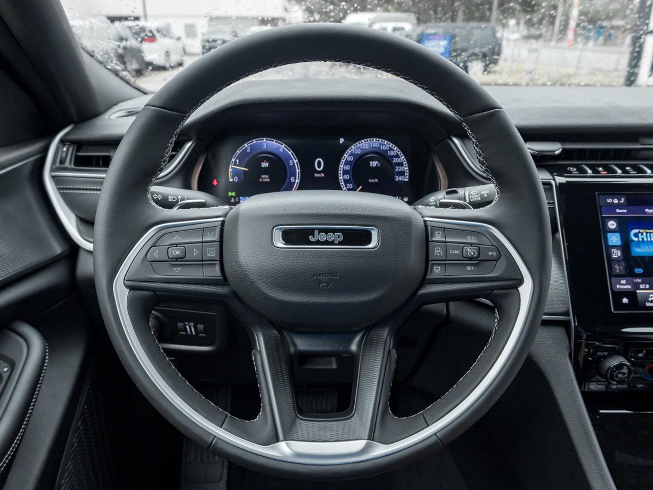 2025 Jeep Grand Cherokee Laredo Altitude Photo