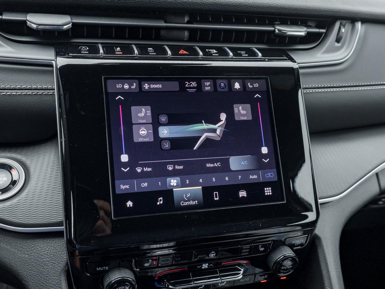 2025 Jeep Grand Cherokee Laredo Altitude Photo