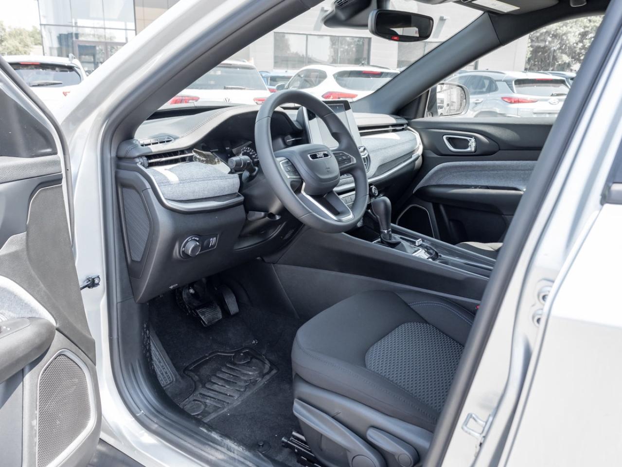 2025 Jeep Compass Sport Photo