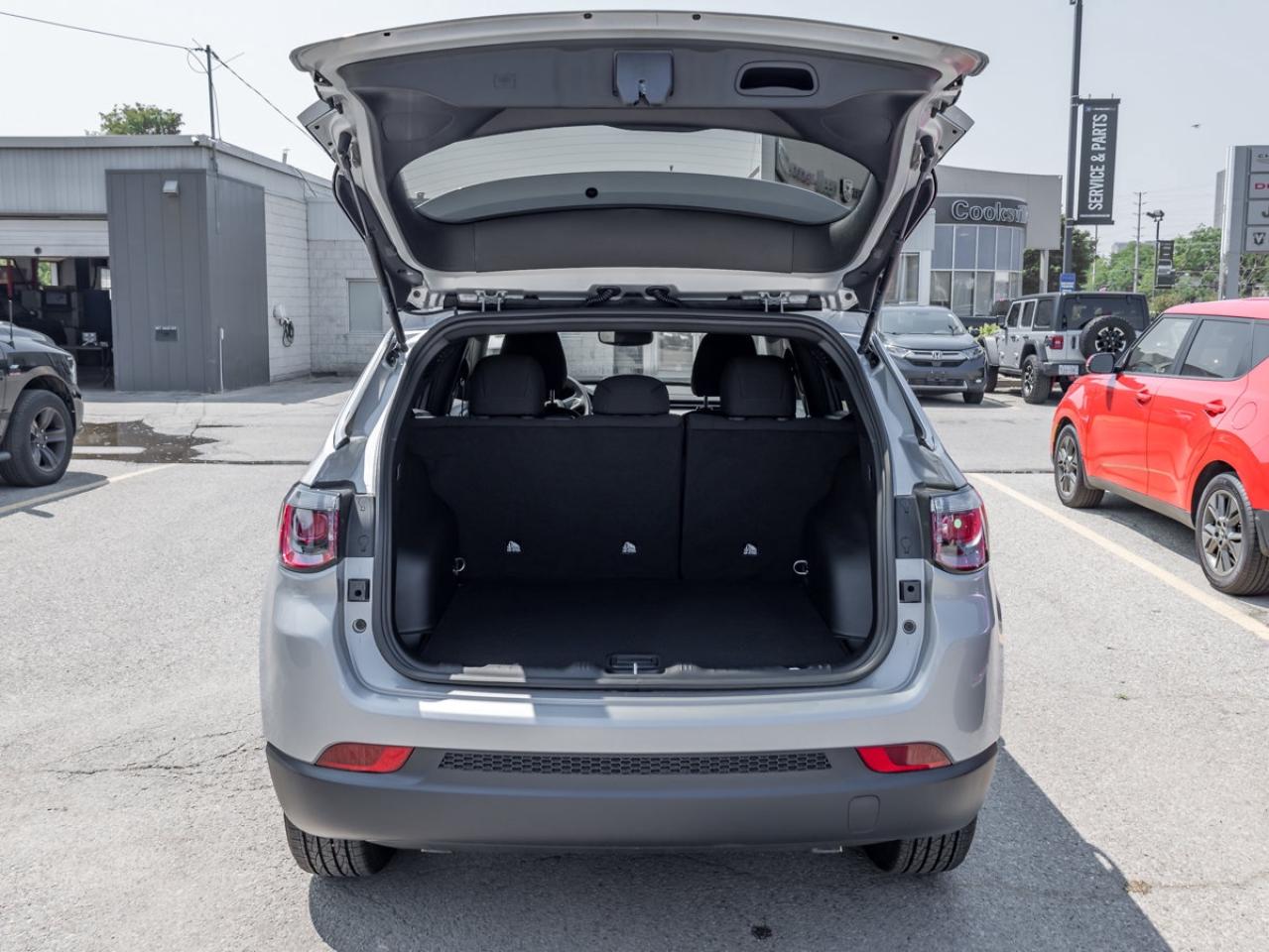 2025 Jeep Compass Sport Photo