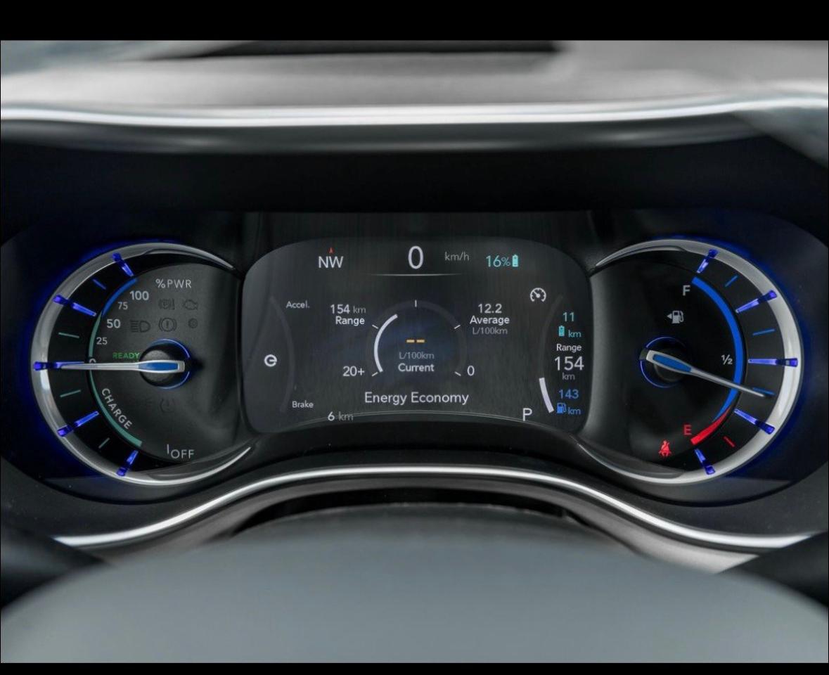 2024 Chrysler Pacifica Hybrid Premium S Appearance 2WD Photo