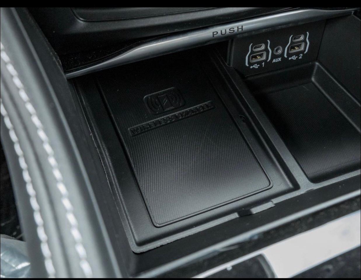 2024 Chrysler Pacifica Hybrid Premium S Appearance 2WD Photo