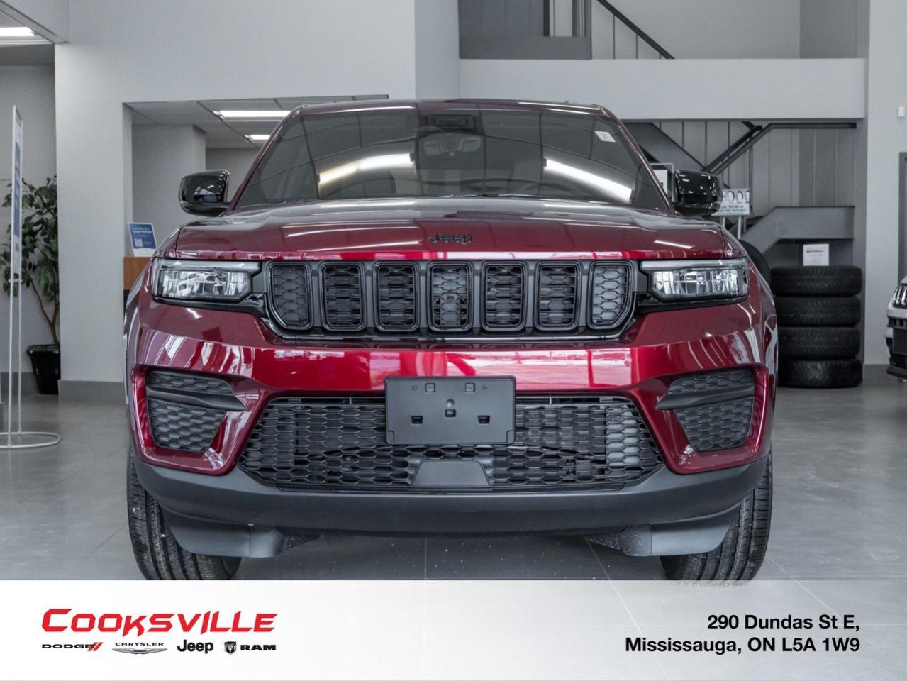 2025 Jeep Grand Cherokee Laredo Altitude Photo