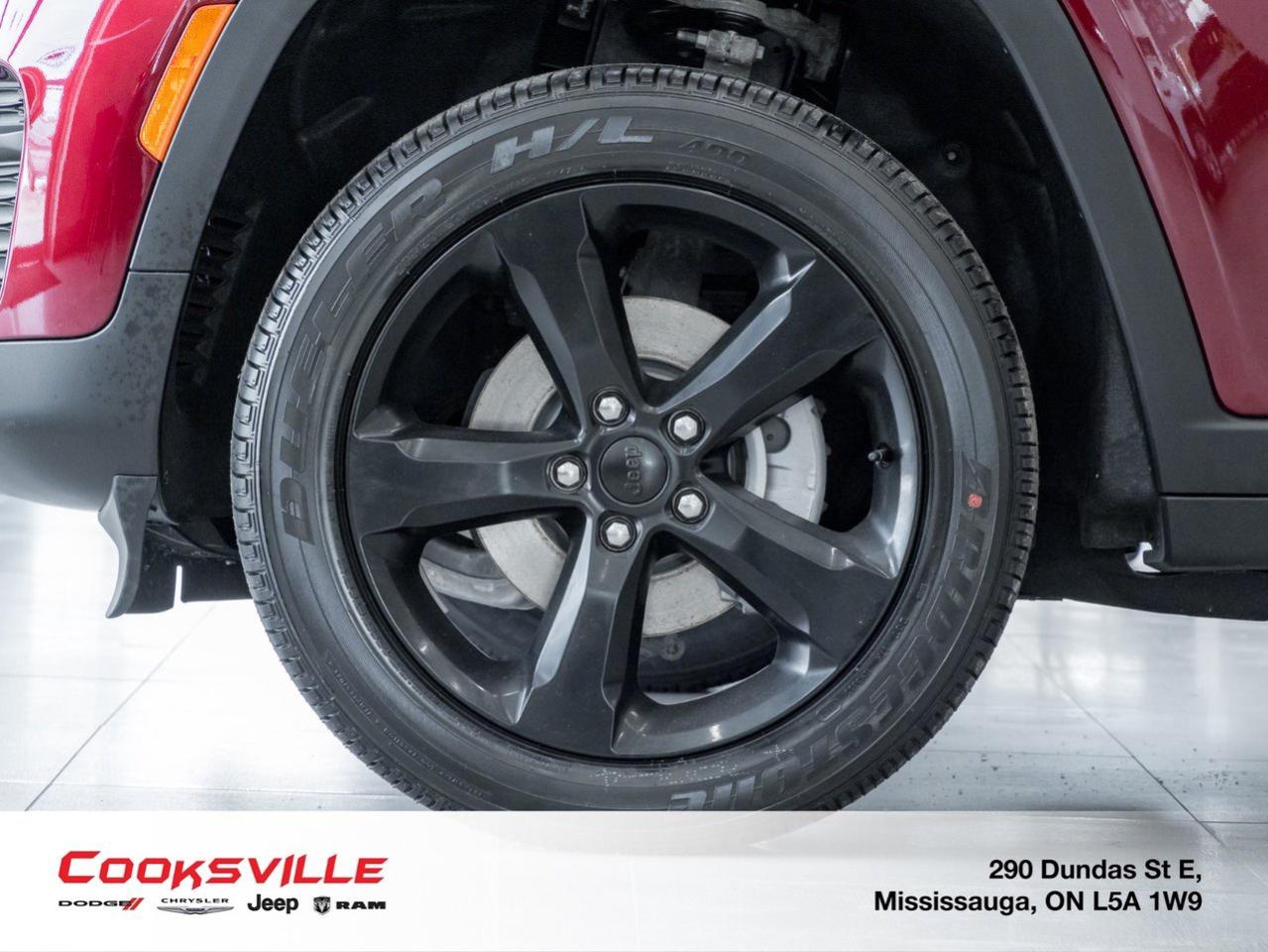 2025 Jeep Grand Cherokee Laredo Altitude Photo