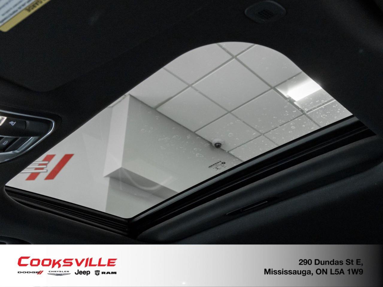 2025 Jeep Grand Cherokee Laredo Altitude Photo