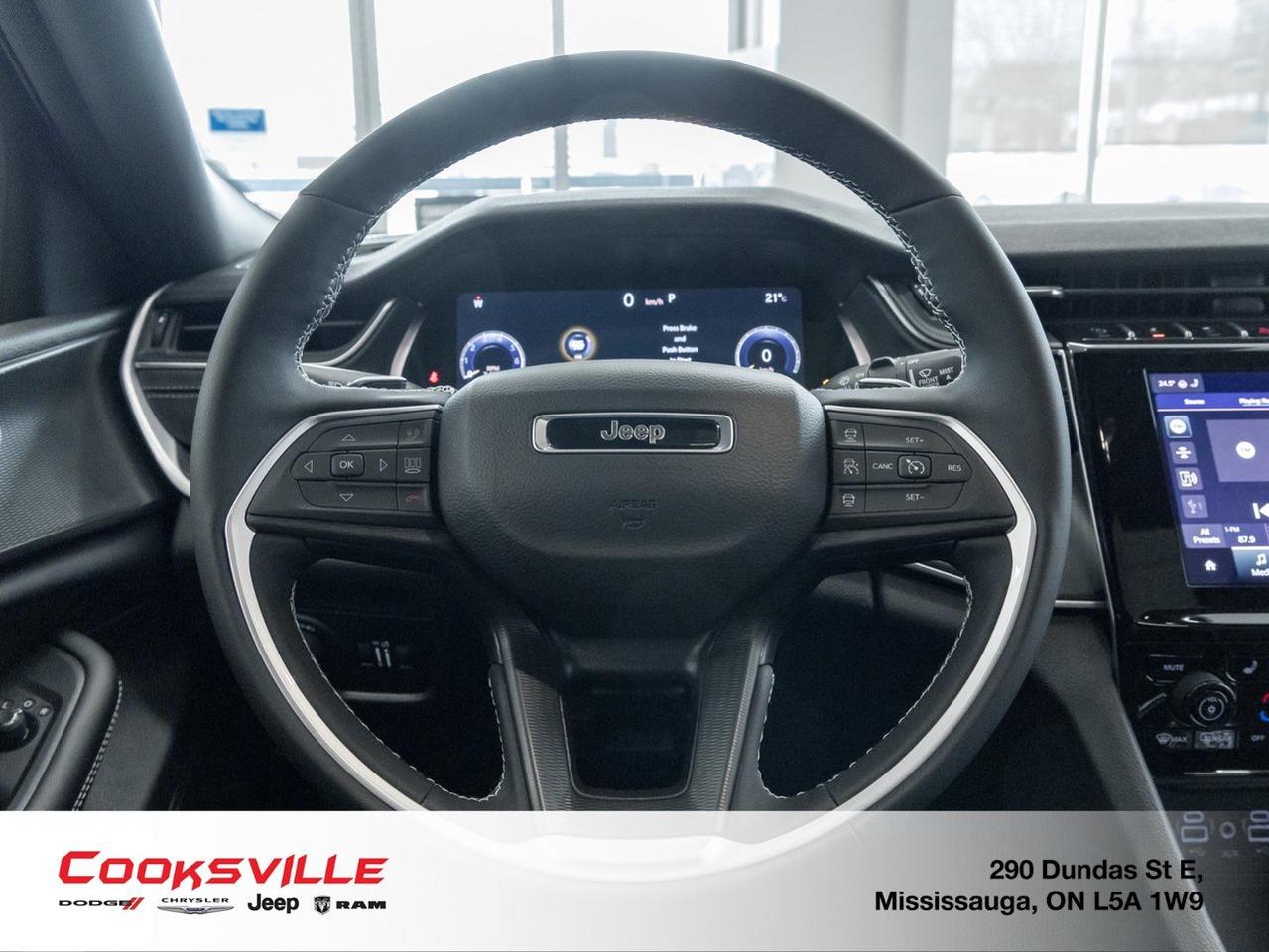 2025 Jeep Grand Cherokee Laredo Altitude Photo