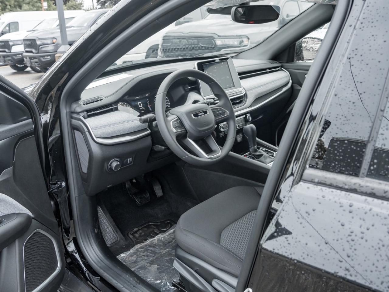 2025 Jeep Compass Sport Photo