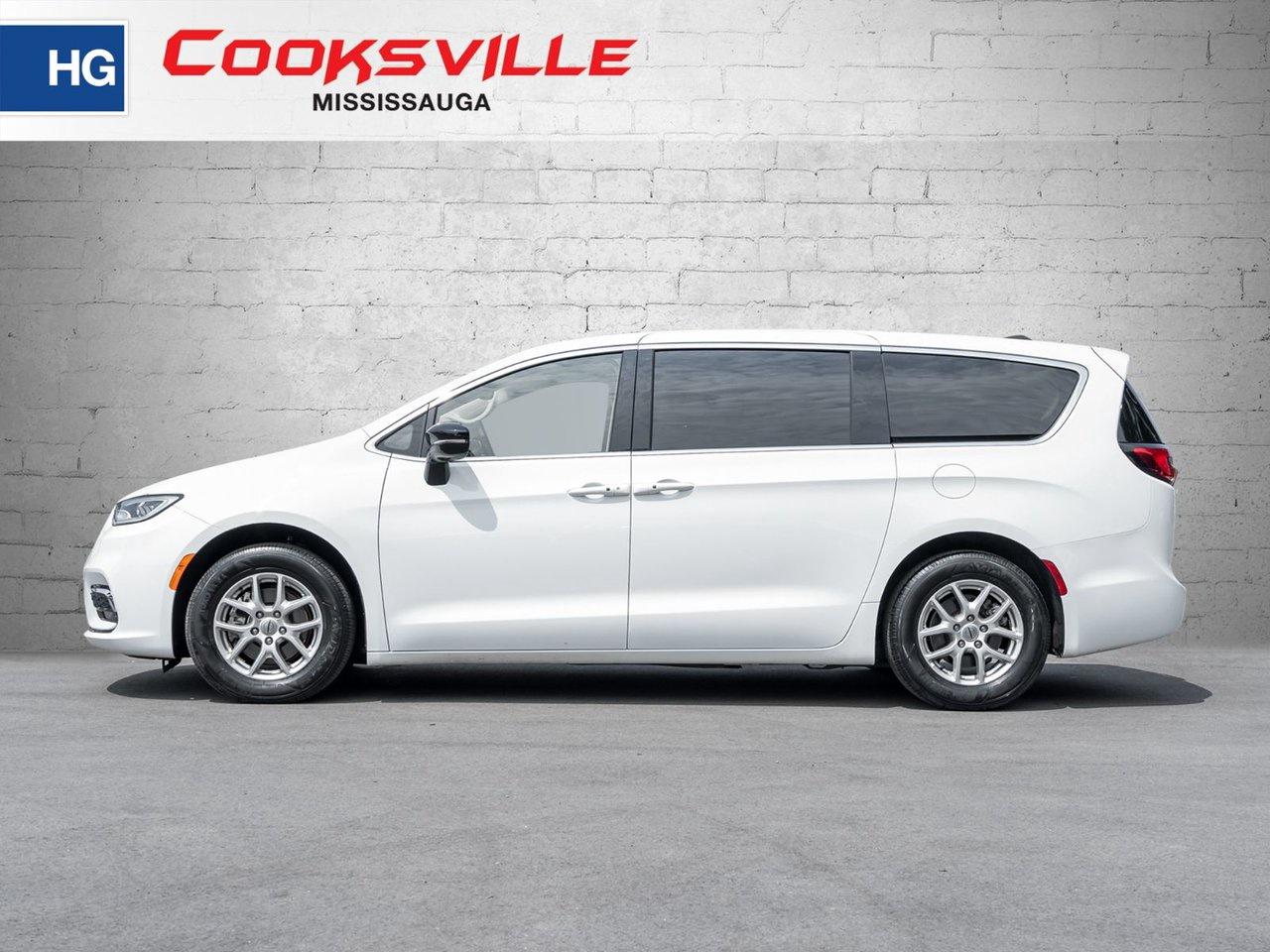 2024 Chrysler Pacifica TOURING-L FWD Photo