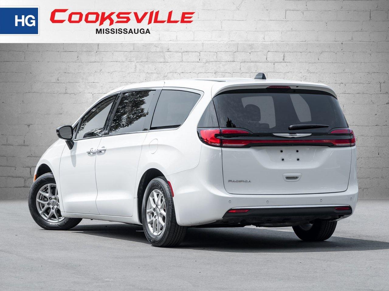 2024 Chrysler Pacifica TOURING-L FWD Photo