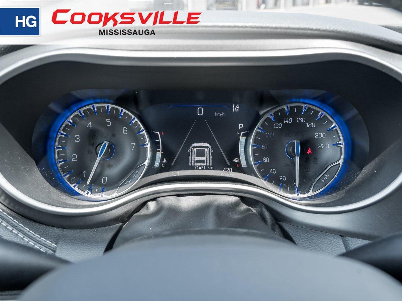 2024 Chrysler Pacifica TOURING-L FWD Photo