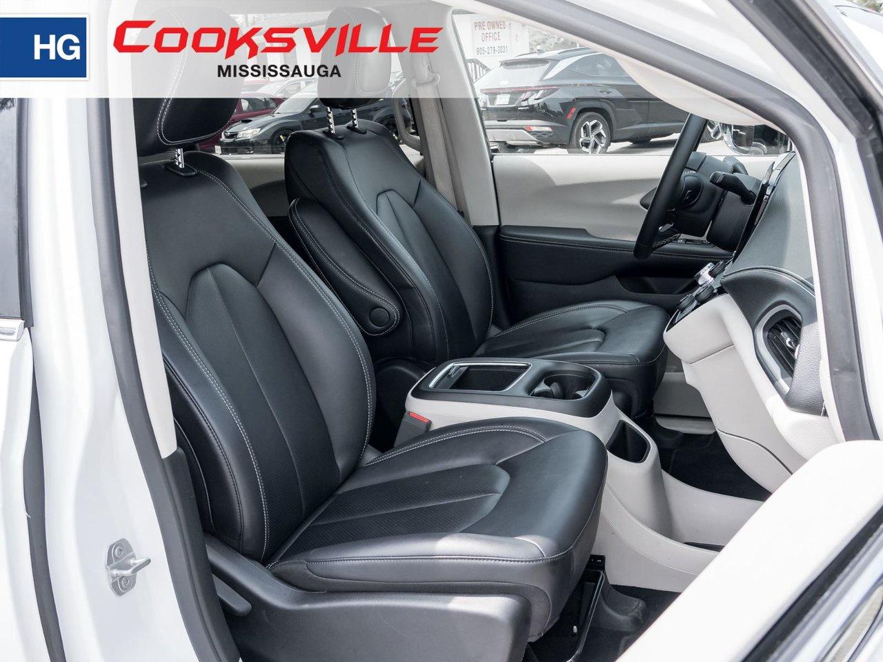 2024 Chrysler Pacifica TOURING-L FWD Photo