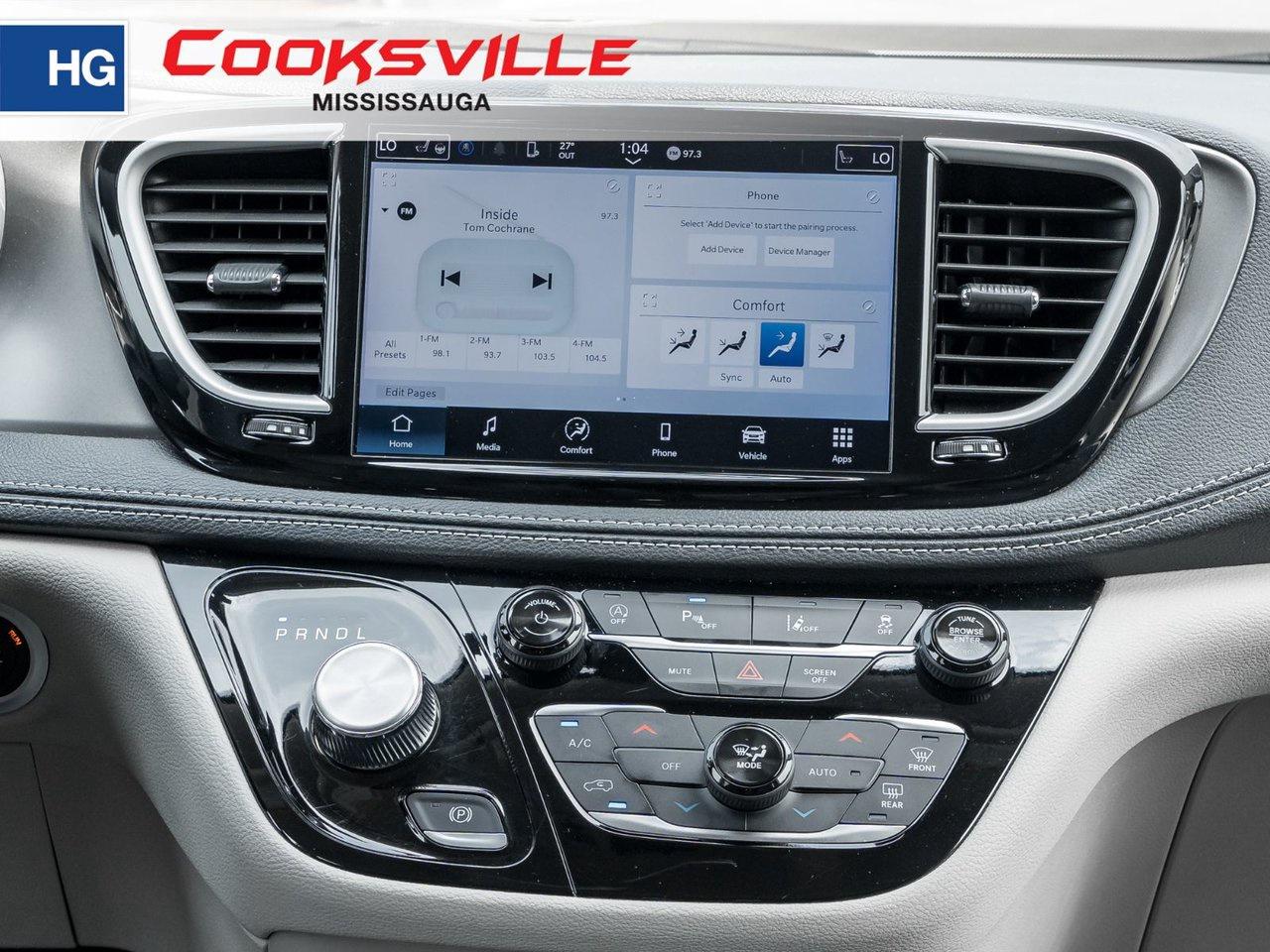 2024 Chrysler Pacifica TOURING-L FWD Photo