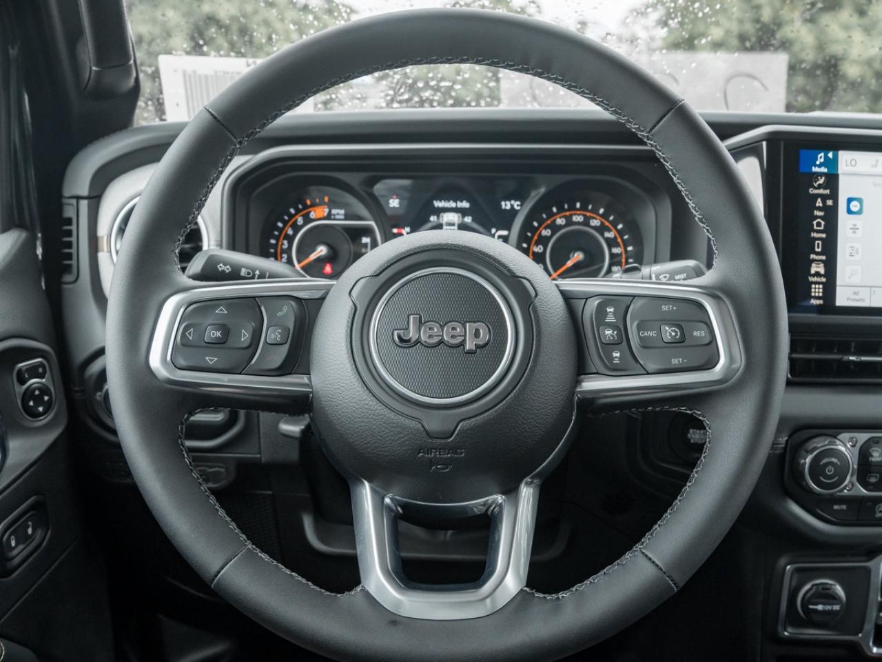 2025 Jeep Wrangler 4-Door SAHARA Photo