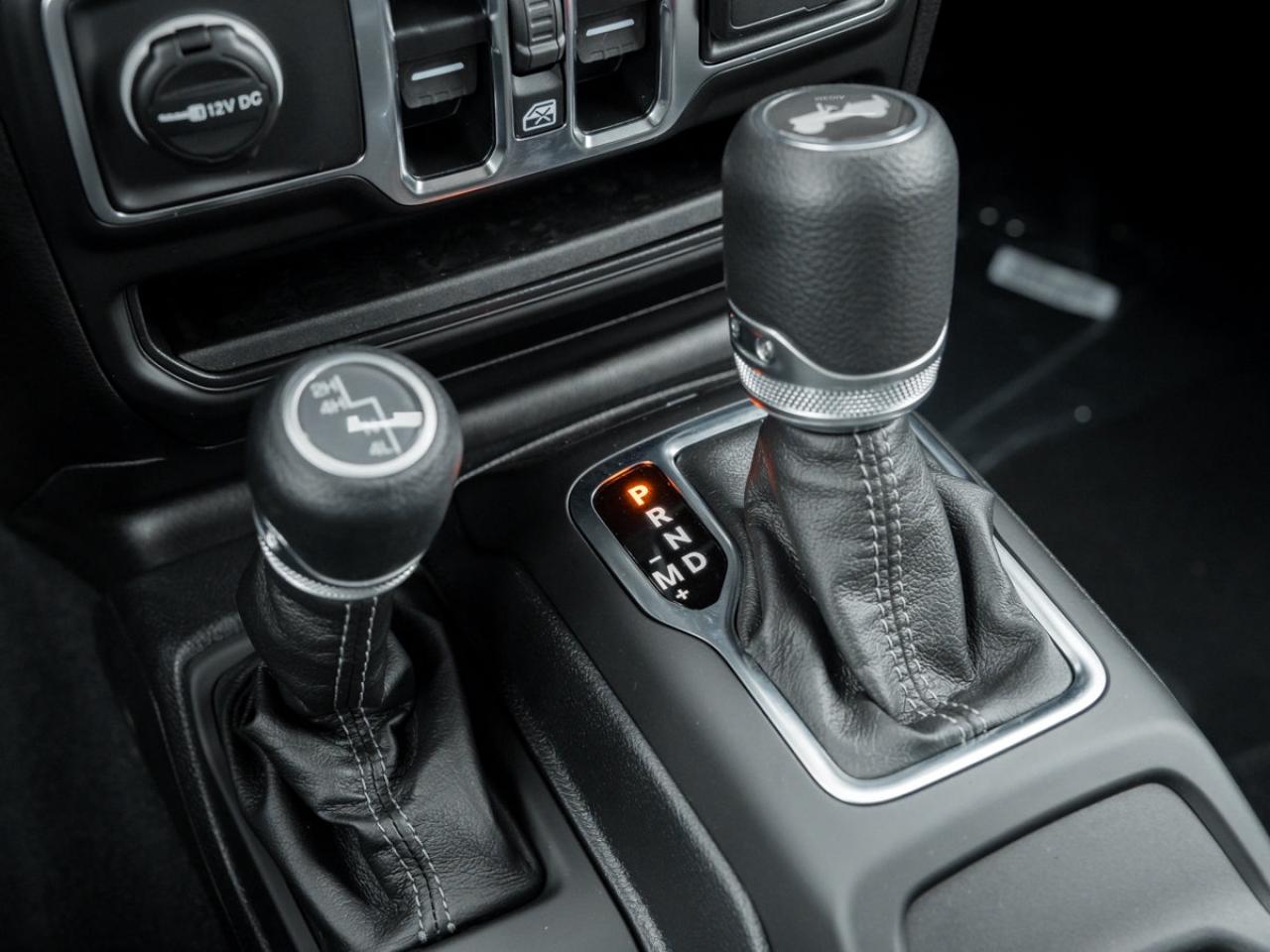 2025 Jeep Wrangler 4-Door SAHARA Photo