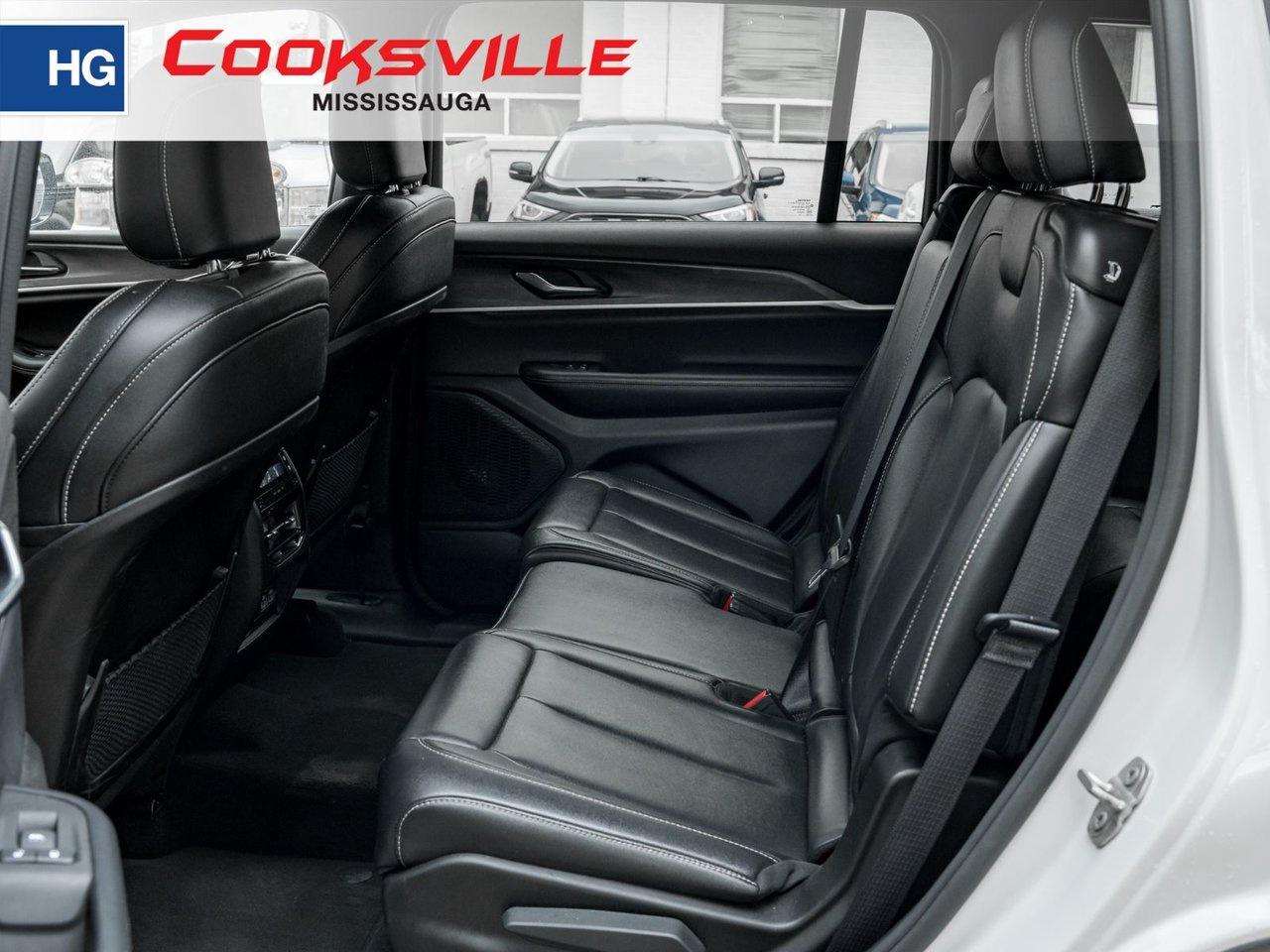 2024 Jeep Grand Cherokee L Limited 4x4 Photo