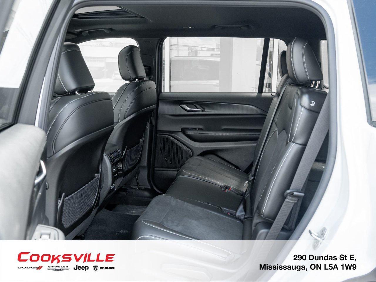 2025 Jeep Grand Cherokee L ALTITUDE Photo