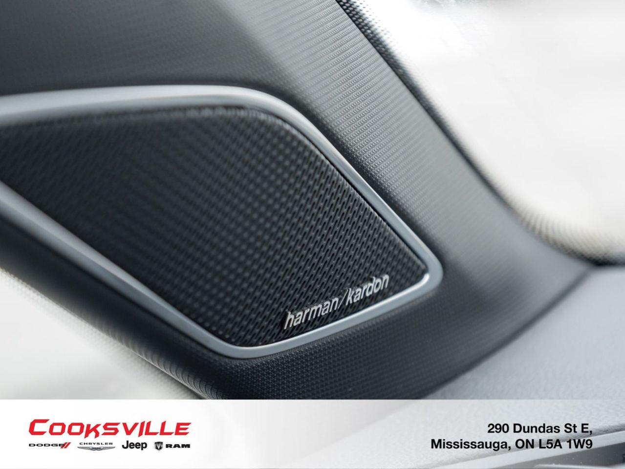 2024 Volkswagen Golf R 2.0T 7Sp at DSG w/Tip Photo