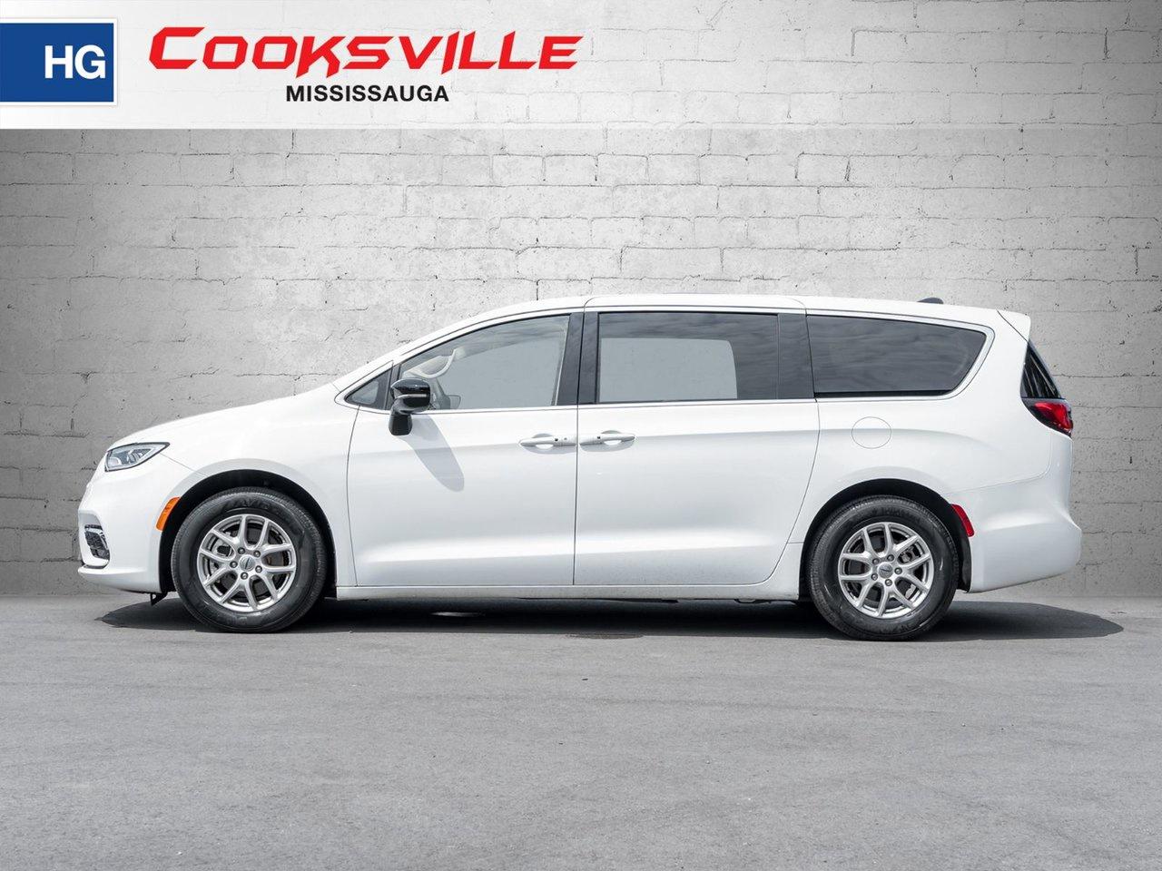 2024 Chrysler Pacifica TOURING-L FWD Photo