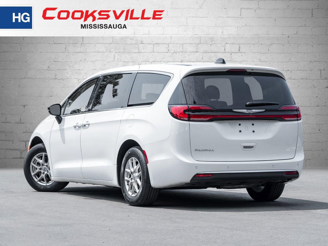 2024 Chrysler Pacifica TOURING-L FWD Photo