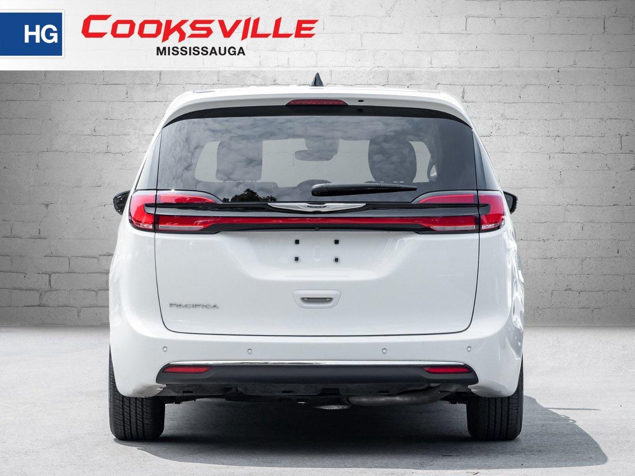 2024 Chrysler Pacifica TOURING-L FWD Photo