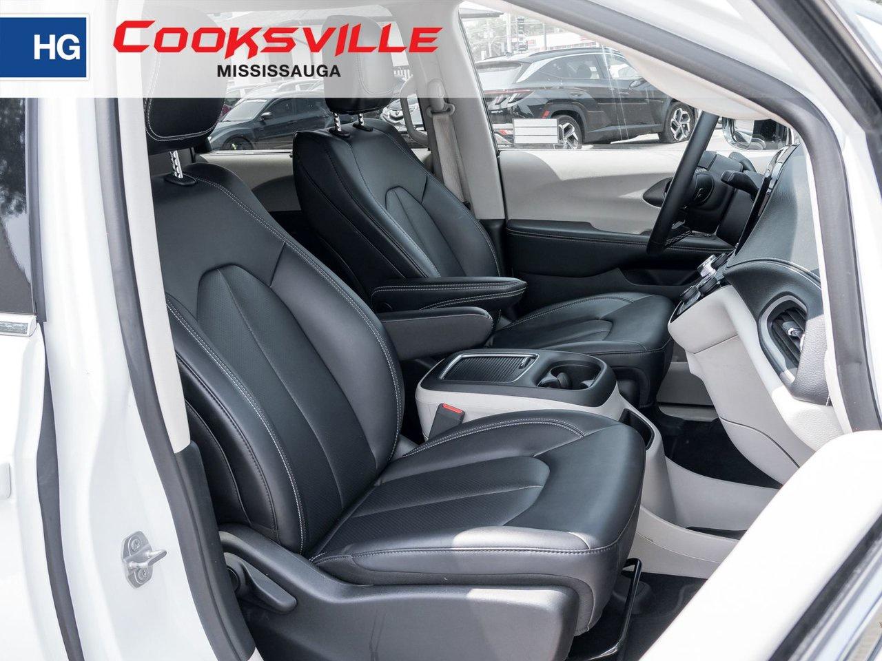 2024 Chrysler Pacifica TOURING-L FWD Photo