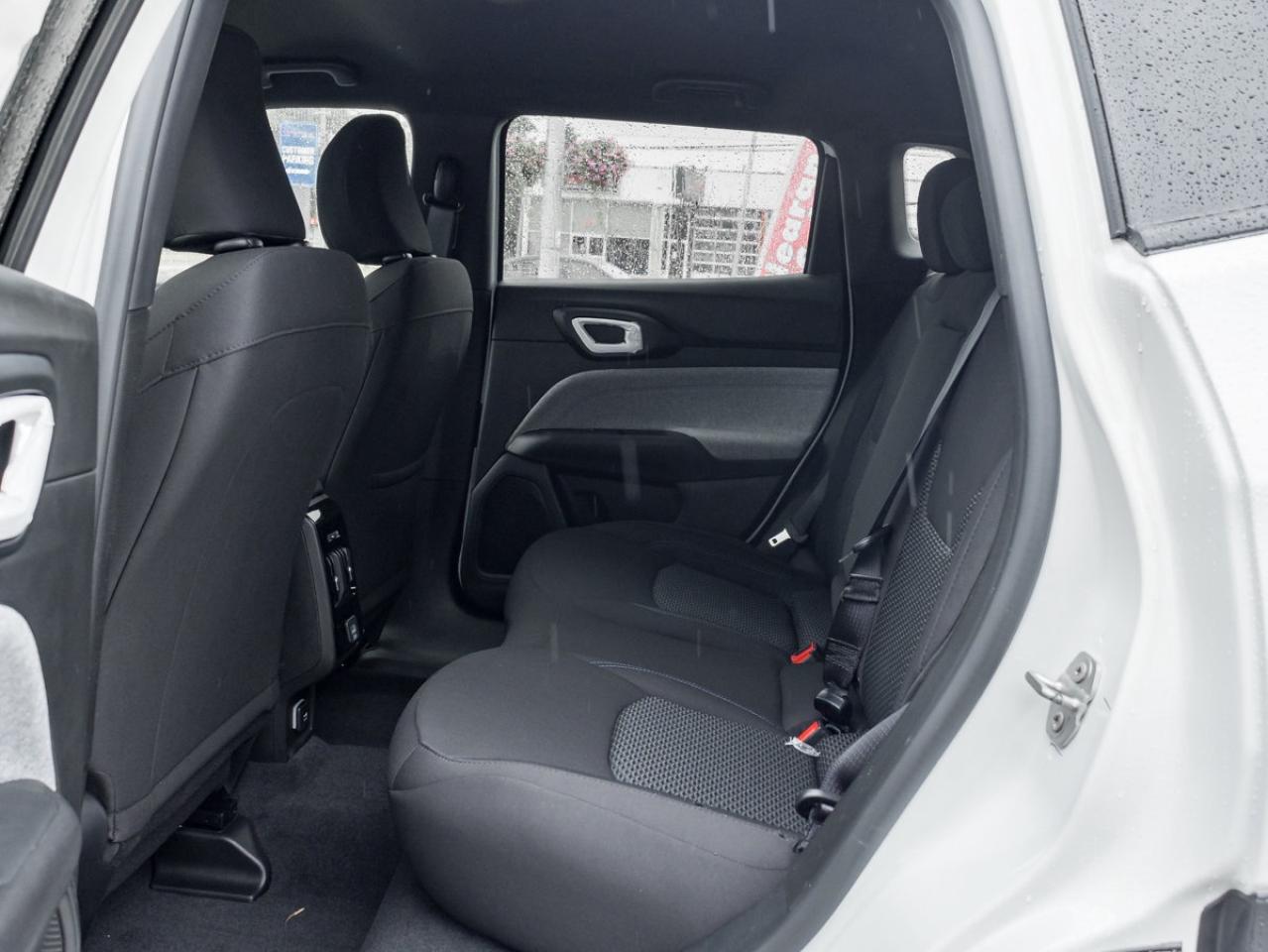 2025 Jeep Compass Sport Photo