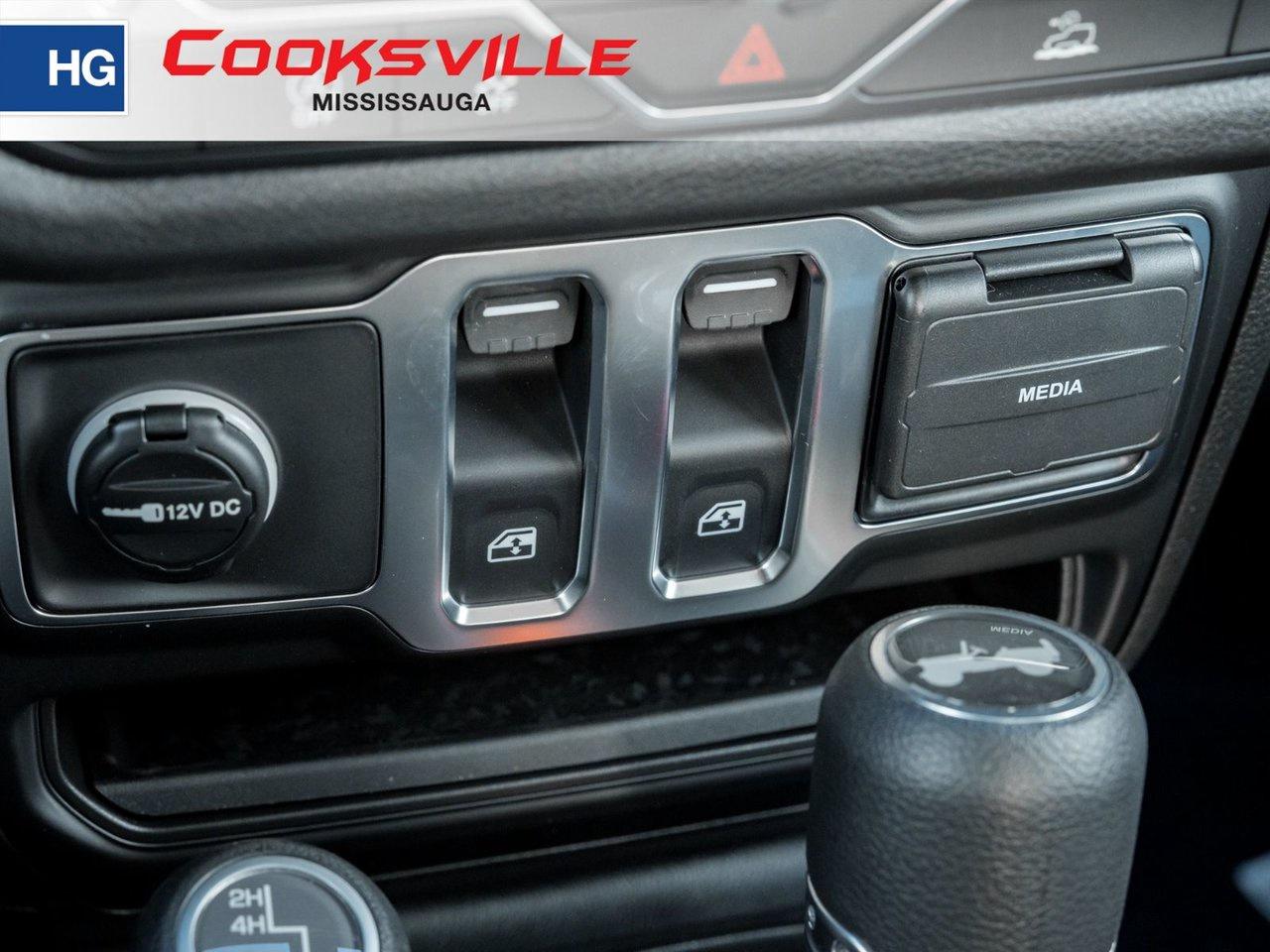 2026 Jeep Wrangler SPORT Photo