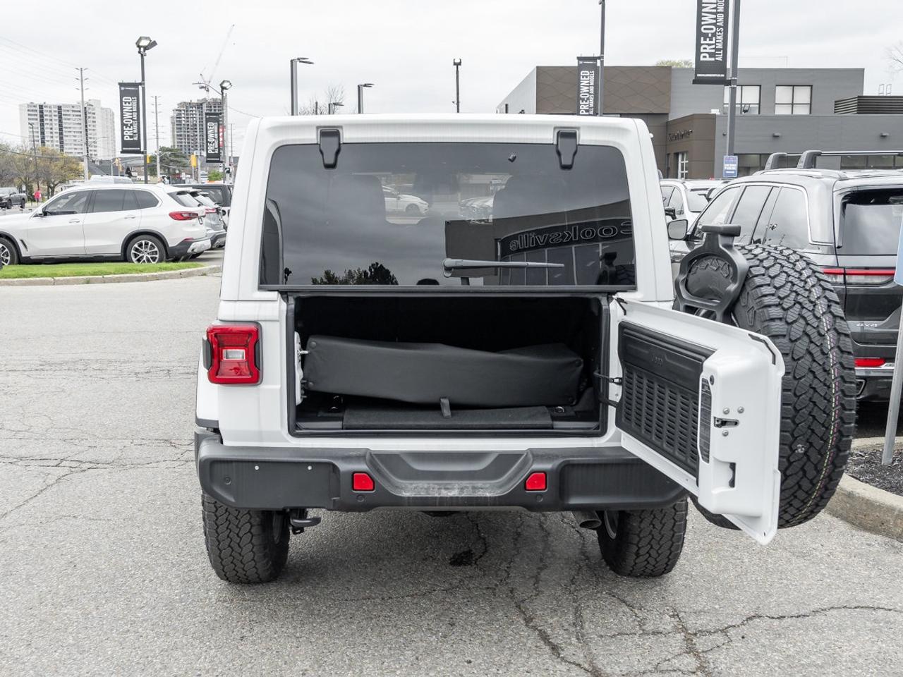 2026 Jeep Wrangler 4-Door SAHARA Photo