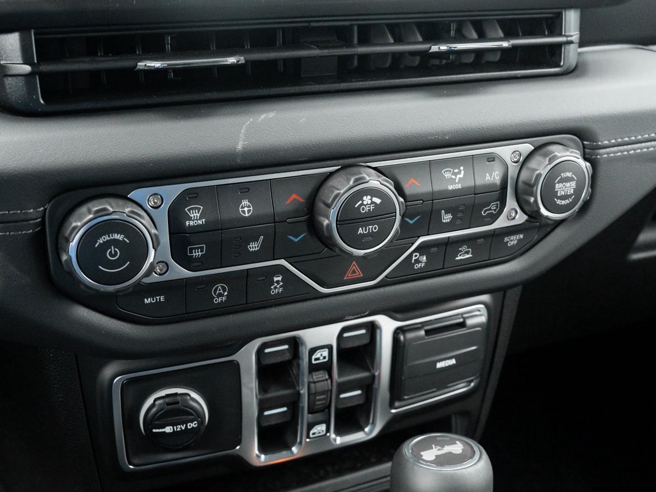 2026 Jeep Wrangler 4-Door SAHARA Photo